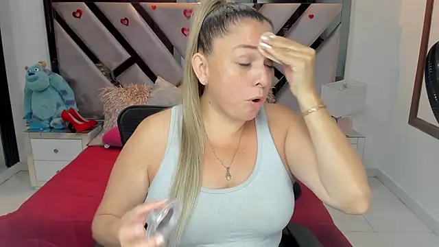 Snapshot of natalia5560 chatting on October 2025 01:12:02 PM natalia5560 online show from October 2025 01:12:02 PM