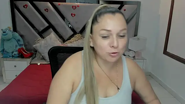 Snapshot of natalia5560 chatting on October 2025 01:12:01 PM natalia5560 online show from October 2025 01:12:01 PM