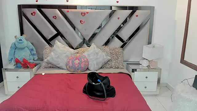 Snapshot of natalia5560 chatting on October 2025 01:03:02 PM natalia5560 online show from October 2025 01:03:02 PM