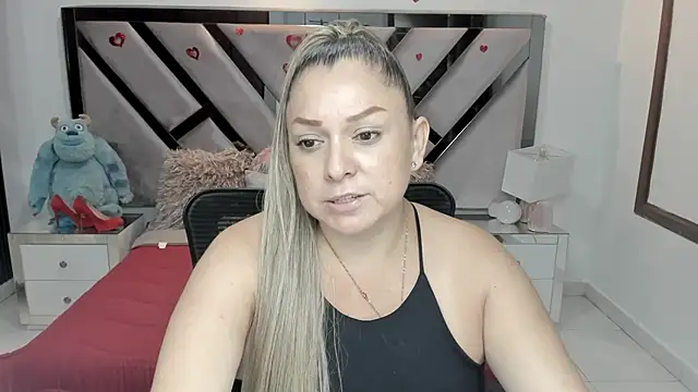 Snapshot of natalia5560 chatting on November 2025 01:24:03 PM natalia5560 online show from November 2025 01:24:03 PM