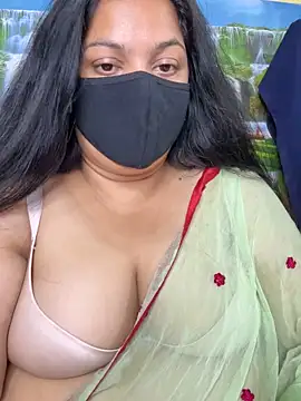 FlatVincy4 online show from September 2025 05:13:01 PM