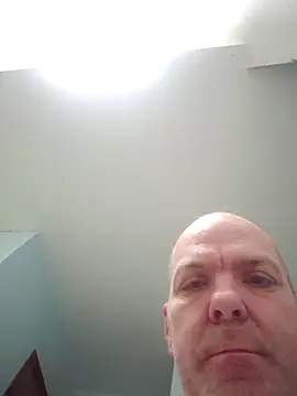 Snapshot of hoodratoui chatting on November 2025 10:35:01 PM hoodratoui online show from November 2025 10:35:01 PM