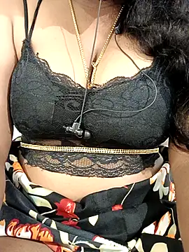 Snapshot of Tamilbigboobie chatting on December 2024 06:34:02 PM Tamilbigboobie online show from December 2024 06:34:02 PM