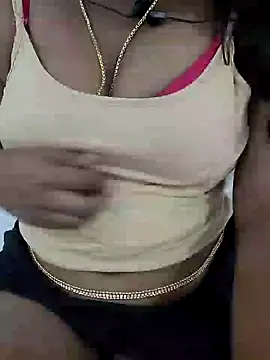 Snapshot of Tamilbigboobie chatting on December 2024 07:46:02 PM Tamilbigboobie online show from December 2024 07:46:02 PM