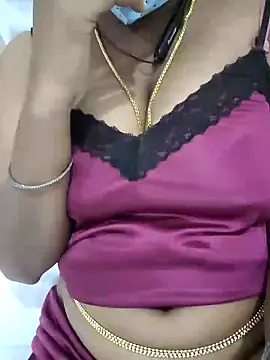 Snapshot of Tamilbigboobie chatting on December 2024 05:46:01 PM Tamilbigboobie online show from December 2024 05:46:01 PM