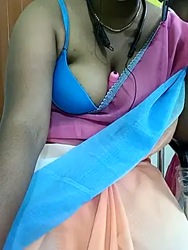 Snapshot of Tamilbigboobie chatting on March 2025 05:04:01 PM Tamilbigboobie online show from March 2025 05:04:01 PM