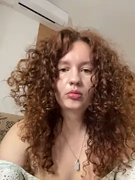 Snapshot of Anna_Desire_ chatting on September 2025 03:55:02 PM Anna Desire online show from September 2025 03:55:02 PM