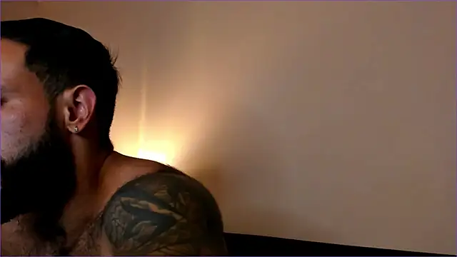 BradLeon  online show from October 2025 06:49:02 PM