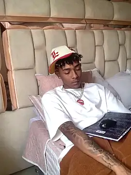 Boy cock18 online show from February 2025 04:53:02 PM