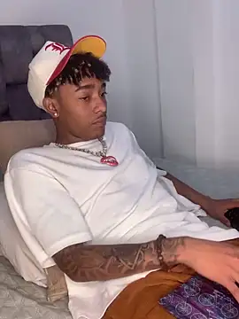 Boy cock18 online show from February 2025 12:21:01 AM