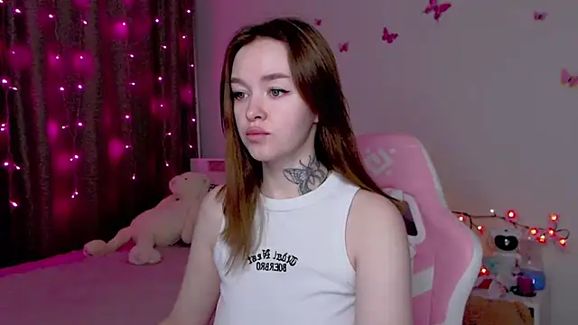 Snapshot of Naughty_Mable chatting on October 2025 12:11:02 AM Naughty Mable online show from October 2025 12:11:02 AM