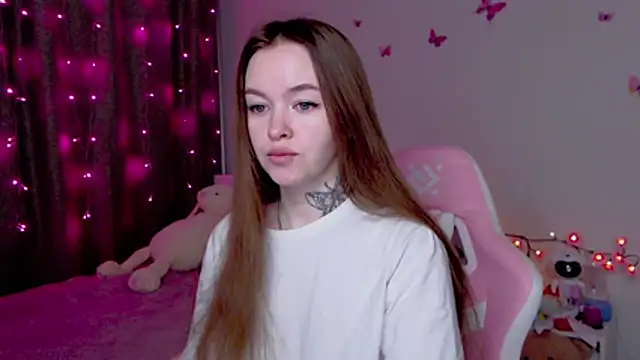 Snapshot of Naughty_Mable chatting on November 2025 12:13:02 AM Naughty Mable online show from November 2025 12:13:02 AM