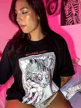 lauuraww online show from September 2025 09:45:02 AM