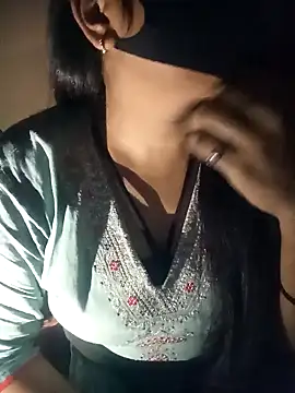 Snapshot of Soniya_444 chatting on January 2025 09:39:02 AM Soniya 444 online show from January 2025 09:39:02 AM