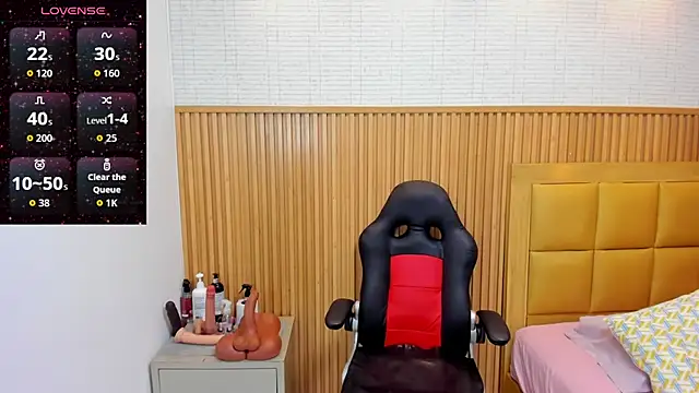 Snapshot of LOLAMAXI chatting on November 2025 03:27:01 AM LOLAMAXI online show from November 2025 03:27:01 AM