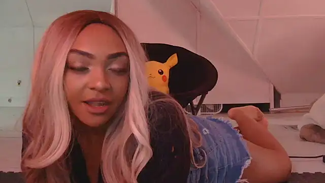 jaslenelovely online show from December 2024 04:19:01 PM