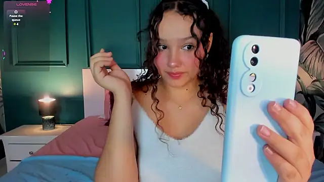 LucyLovelyy online show from January 2025 03:33:02 AM