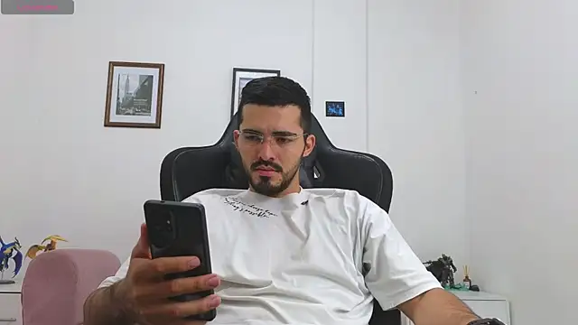 Massimoo 07 online show from October 2025 03:31:01 PM