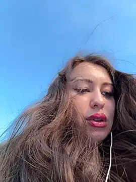 Snapshot of AndreaMood chatting on January 2025 04:50:02 AM AndreaMood online show from January 2025 04:50:02 AM