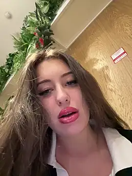 Snapshot of AndreaMood chatting on January 2025 10:58:01 AM AndreaMood online show from January 2025 10:58:01 AM