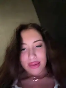 Snapshot of AndreaMood chatting on March 2025 07:41:01 AM AndreaMood online show from March 2025 07:41:01 AM