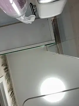 Snapshot of AndreaMood chatting on September 2025 01:07:01 AM AndreaMood online show from September 2025 01:07:01 AM