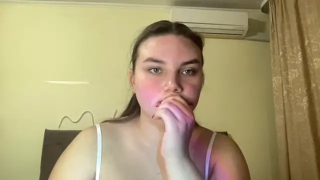 Snapshot of Dreamyblushfairy chatting on October 2025 05:54:02 PM Dreamyblushfairy online show from October 2025 05:54:02 PM