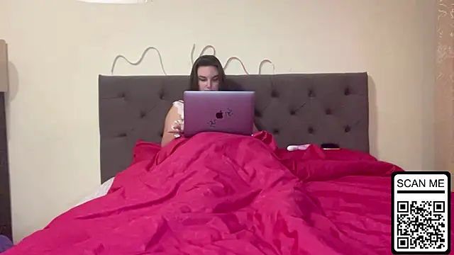 Snapshot of Dreamyblushfairy chatting on October 2025 03:09:02 PM Dreamyblushfairy online show from October 2025 03:09:02 PM