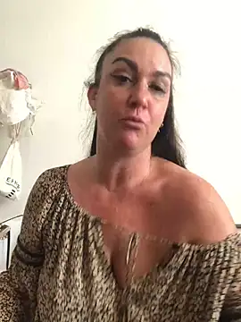 Snapshot of BELLAMORGANE1 chatting on October 2025 03:24:01 PM BELLAMORGANE1 online show from October 2025 03:24:01 PM