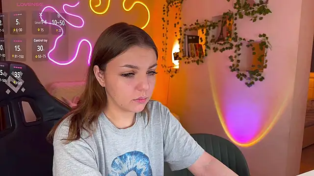 Snapshot of RobertAndLinela chatting on November 2025 05:17:02 PM RobertAndLinela online show from November 2025 05:17:02 PM