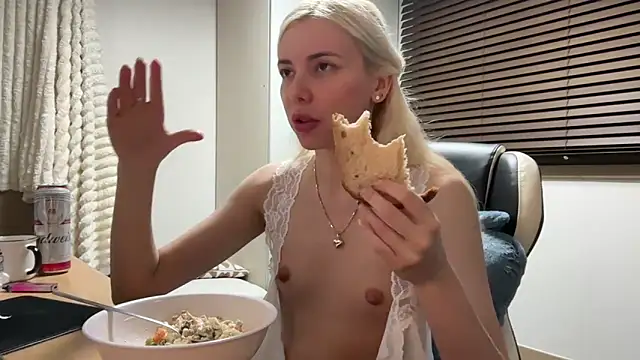 yunasuka online show from January 2025 03:24:02 PM