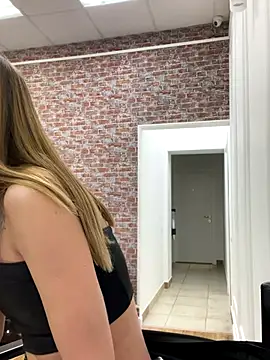 KiraMyers online show from October 2025 04:33:01 AM