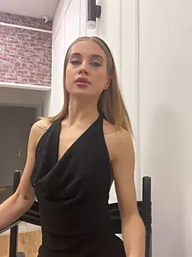 KiraMyers online show from October 2025 05:08:01 AM