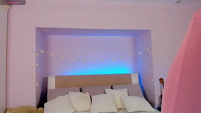 Snapshot of Maekko chatting on January 2025 10:28:02 AM Maekko online show from January 2025 10:28:02 AM