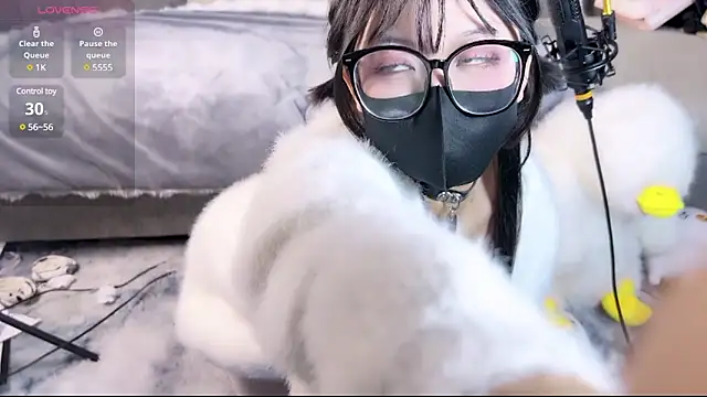 Snapshot of Yu_UwU_ chatting on January 2025 02:42:01 PM Yu UwU online show from January 2025 02:42:01 PM