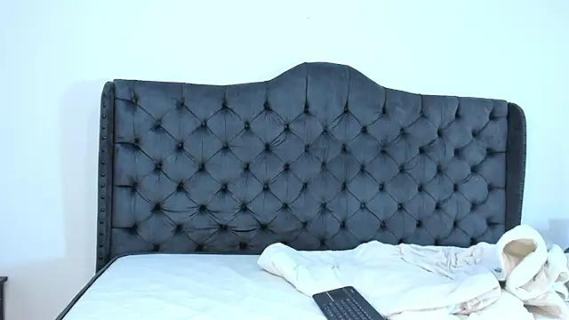 two milkyway online show from September 2025 12:31:02 PM