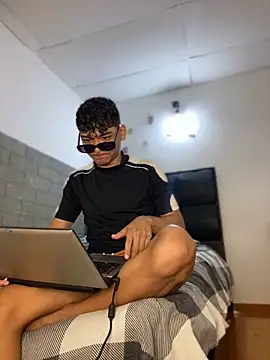 usersweet online show from January 2025 02:51:02 AM