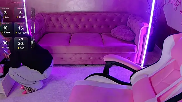 Snapshot of evanew_ chatting on October 2025 06:50:01 PM evanew online show from October 2025 06:50:01 PM