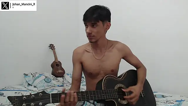 Snapshot of Johan_Mancini_R chatting on January 2025 12:59:02 PM Johan Mancini R online show from January 2025 12:59:02 PM