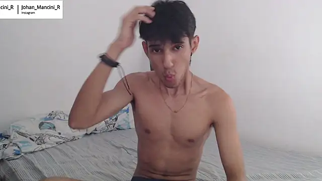 Snapshot of Johan_Mancini_R chatting on January 2025 07:38:01 PM Johan Mancini R online show from January 2025 07:38:01 PM