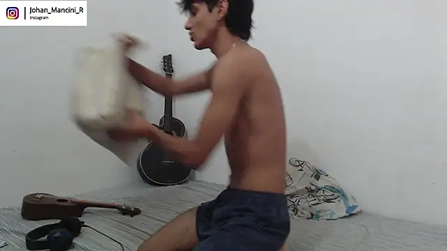 Snapshot of Johan_Mancini_R chatting on March 2025 08:48:02 PM Johan Mancini R online show from March 2025 08:48:02 PM