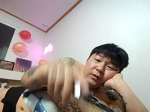 fxckwituno online show from March 2025 12:00:01 PM