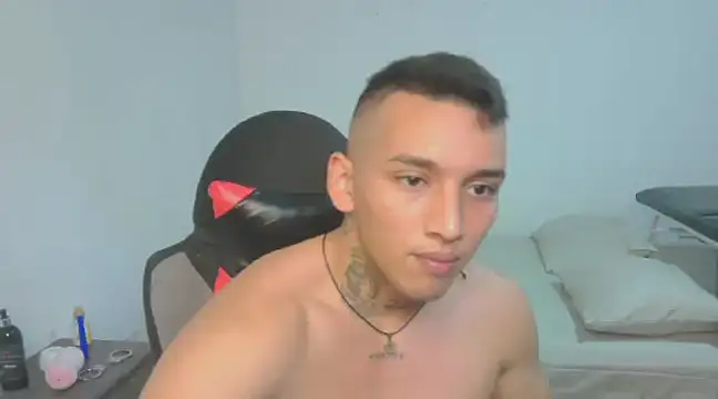 Snapshot of David_Adams2003 chatting on February 2025 06:15:02 PM David Adams2003 online show from February 2025 06:15:02 PM