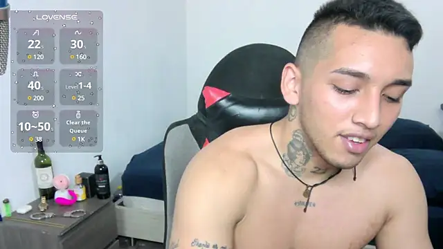 Snapshot of David_Adams2003 chatting on February 2025 02:30:01 PM David Adams2003 online show from February 2025 02:30:01 PM