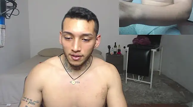 Snapshot of David_Adams2003 chatting on March 2025 06:22:01 PM David Adams2003 online show from March 2025 06:22:01 PM