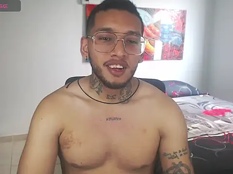 Snapshot of David_Adams2003 chatting on November 2025 02:13:01 PM David Adams2003 online show from November 2025 02:13:01 PM