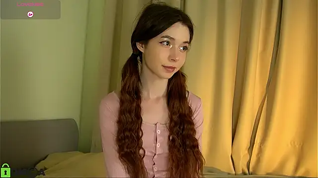 LittleOriana online show from February 2025 08:34:02 PM