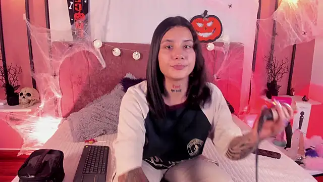 Nathalia Stone online show from October 2025 05:11:01 PM