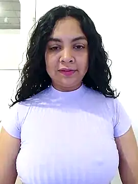 Snapshot of Brendabluee chatting on January 2025 09:00:01 PM Brendabluee online show from January 2025 09:00:01 PM