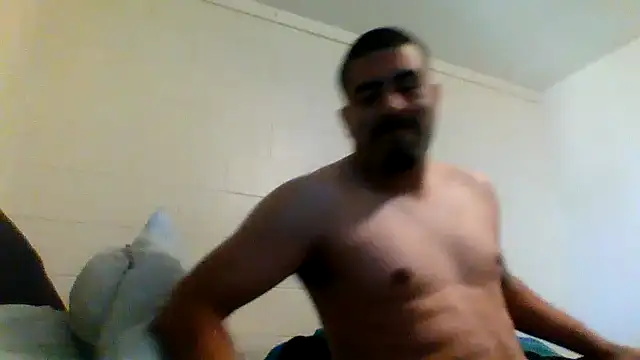 Snapshot of k1oudE chatting on January 2025 07:46:01 PM k1oudE online show from January 2025 07:46:01 PM